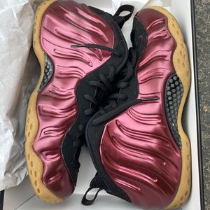 Burgundy and gum bottom foamposites 9.5 like NEW